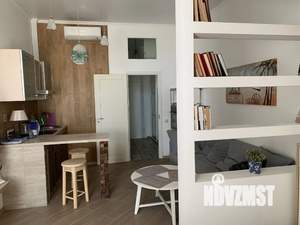 Студия квартира, посуточно, 36м2, 1/2 этаж