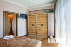 1-к квартира, посуточно, 64м2, 2/4 этаж