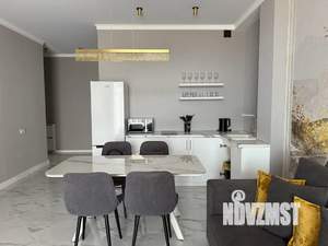 Студия квартира, посуточно, 42м2, 2/10 этаж