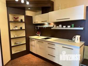 Студия квартира, посуточно, 48м2, 1/3 этаж