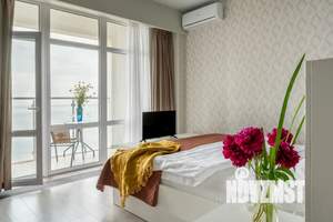 Студия квартира, посуточно, 42м2, 6/8 этаж