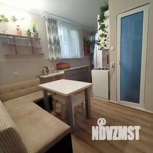 1-к квартира, посуточно, 40м2, 1/2 этаж