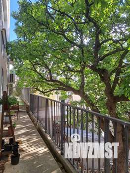 Студия квартира, посуточно, 40м2, 1/5 этаж