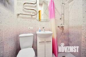 1-к квартира, посуточно, 40м2, 1/2 этаж