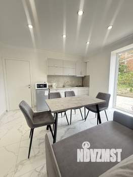 Студия квартира, посуточно, 45м2, 1/4 этаж