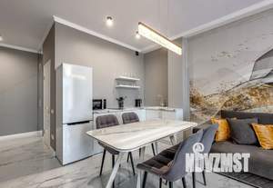 Студия квартира, посуточно, 42м2, 2/10 этаж
