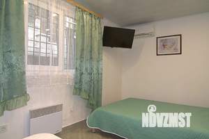 1-к квартира, посуточно, 18м2, 1/1 этаж