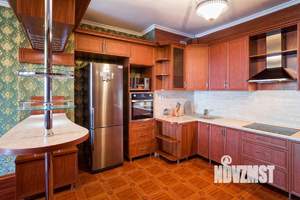 3-к квартира, посуточно, 117м2, 8/14 этаж