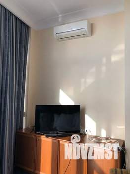 Студия квартира, посуточно, 56м2, 1/8 этаж