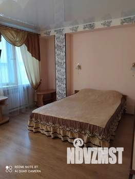 1-к квартира, посуточно, 40м2, 1/2 этаж