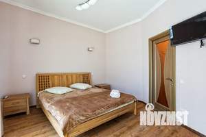 1-к квартира, посуточно, 64м2, 2/4 этаж