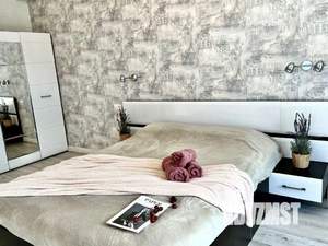 2-к квартира, посуточно, 62м2, 1/1 этаж