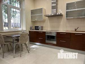 2-к квартира, посуточно, 55м2, 1/2 этаж