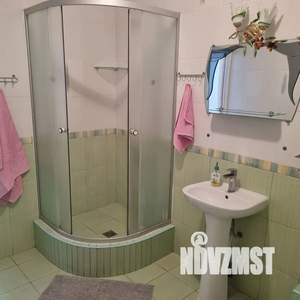 Студия квартира, посуточно, 30м2, 1/4 этаж