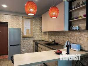 Студия квартира, посуточно, 40м2, 1/5 этаж