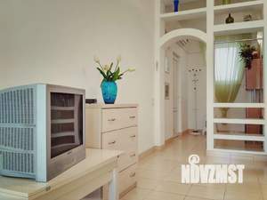 1-к квартира, посуточно, 37м2, 3/3 этаж