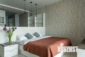 Студия квартира, посуточно, 42м2, 5/8 этаж