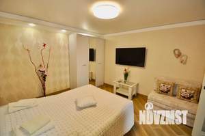 1-к квартира, посуточно, 30м2, 1/2 этаж