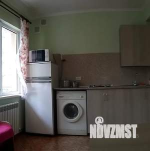 1-к квартира, посуточно, 32м2, 1/2 этаж