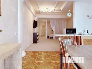 1-к квартира, посуточно, 62м2, 2/3 этаж