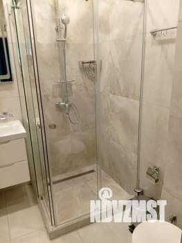 Студия квартира, посуточно, 35м2, 1/7 этаж