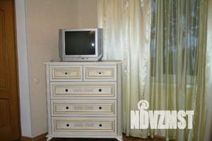 2-к квартира, посуточно, 50м2, 1/2 этаж