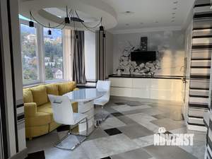 Студия квартира, посуточно, 44м2, 5/9 этаж