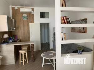 Студия квартира, посуточно, 36м2, 1/2 этаж