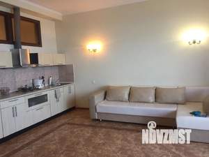 3-к квартира, посуточно, 85м2, 1/6 этаж