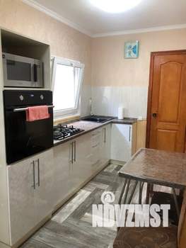 2-к квартира, посуточно, 53м2, 1/1 этаж