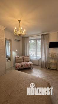 Студия квартира, посуточно, 35м2, 3/18 этаж