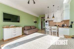 Студия квартира, посуточно, 42м2, 5/8 этаж