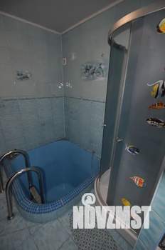 Студия квартира, посуточно, 35м2, 3/3 этаж