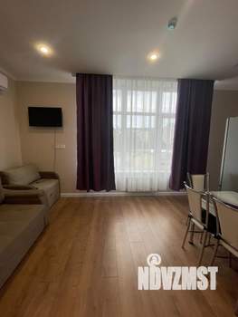 Студия квартира, посуточно, 35м2, 3/10 этаж