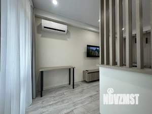 Студия квартира, посуточно, 35м2, 2/4 этаж