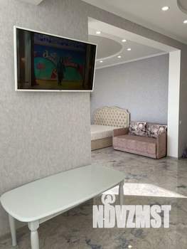 Студия квартира, посуточно, 47м2, 3/7 этаж