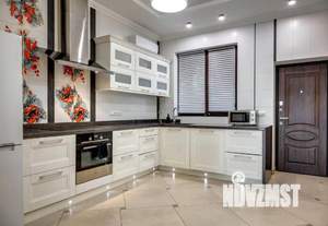 3-к квартира, посуточно, 95м2, 1/1 этаж