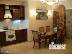 3-к квартира, посуточно, 130м2, 4/6 этаж