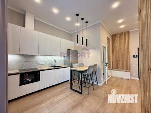 Студия квартира, посуточно, 43м2, 1/8 этаж