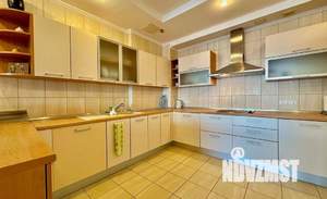 4-к квартира, посуточно, 250м2, 4/4 этаж