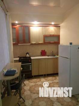 Студия квартира, посуточно, 25м2, 1/3 этаж