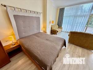 Студия квартира, посуточно, 56м2, 1/9 этаж