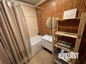 Студия квартира, посуточно, 40м2, 1/5 этаж