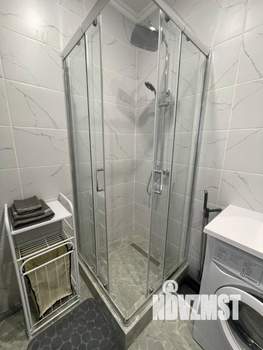 Студия квартира, посуточно, 35м2, 3/10 этаж