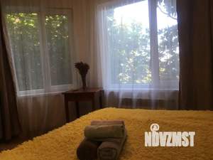 1-к квартира, посуточно, 32м2, 1/2 этаж