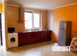 Студия квартира, посуточно, 30м2, 1/3 этаж