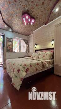 Студия квартира, посуточно, 36м2, 1/3 этаж