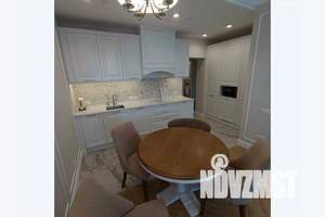3-к квартира, посуточно, 95м2, 3/6 этаж
