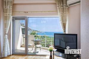 Студия квартира, посуточно, 62м2, 4/10 этаж