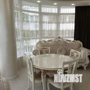 4-к квартира, посуточно, 145м2, 4/8 этаж